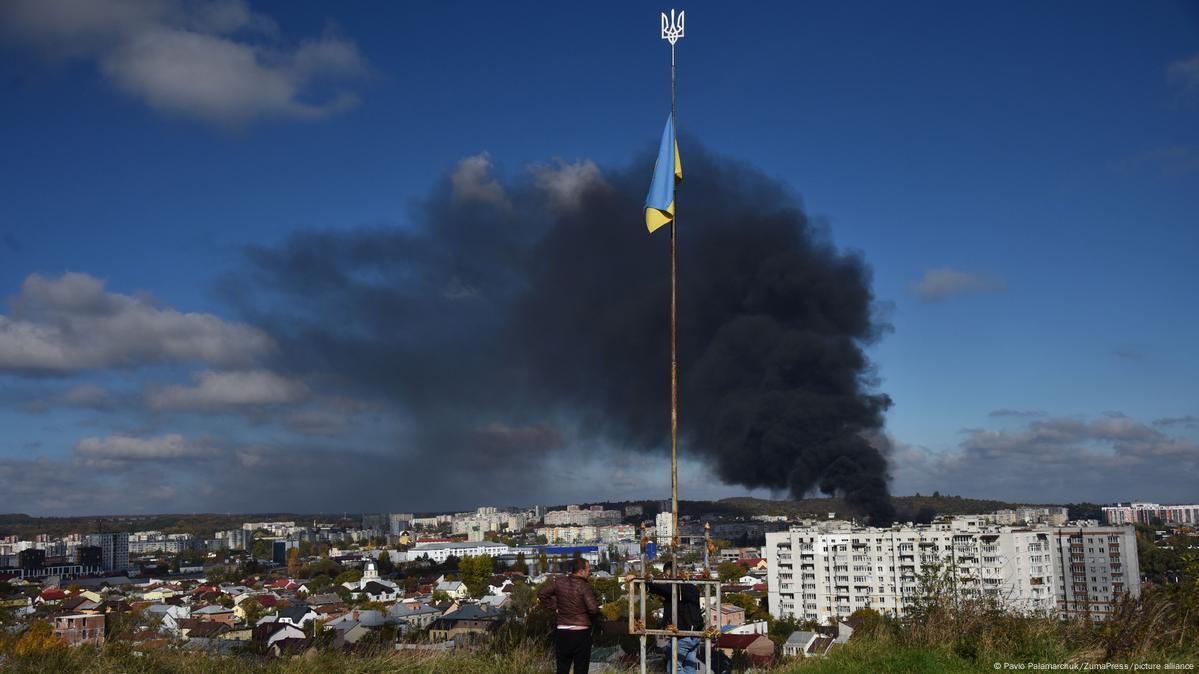 ООН: Ракетные удары по Украине сродни военным преступлениям – DW –  11.10.2022