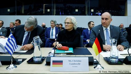 Το ΝΑΤΟ αναζητά εξοπλισμό για την Ουκρανία