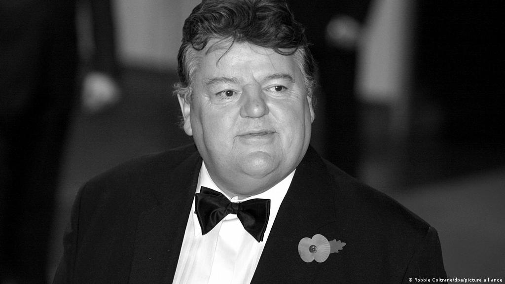 Harry Potter actor Robbie Coltrane dies at the age of 72 | News | DW | 14.10.2022