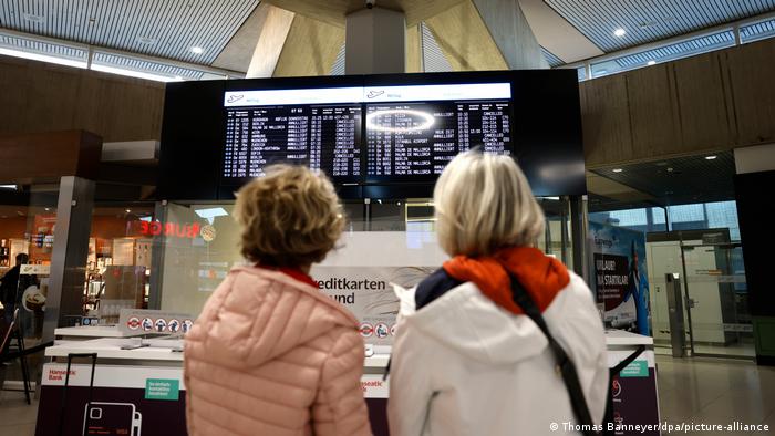 Eurowings strike anticipated to have an effect on hundreds of vacationers | Information | DW