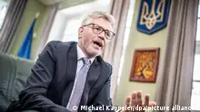 Andrij Melnyk, Botschafter der Ukraine in Deutschland, aufgenommen bei einem Interview mit der dpa Deutsche Presse-Agentur.