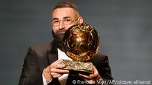 هل بنزيمة بخير؟.. شكوك حول جاهزية أفضل لاعب في العالم لمونديال قطر
