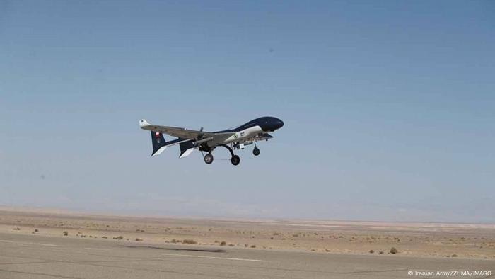 Das von der iranischen Armee im August veröffentlichte Foto zeigt den Testflug einer Drohne Das von der iranischen Armee im August veröffentlichte Foto zeigt den Testflug einer Drohne