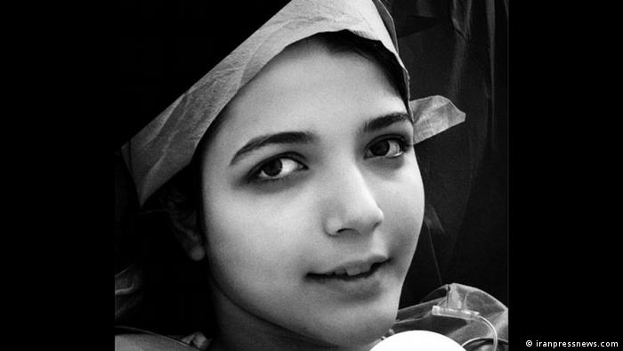 Пребиват я жестоко, защото отказала да пее песен във възхвала