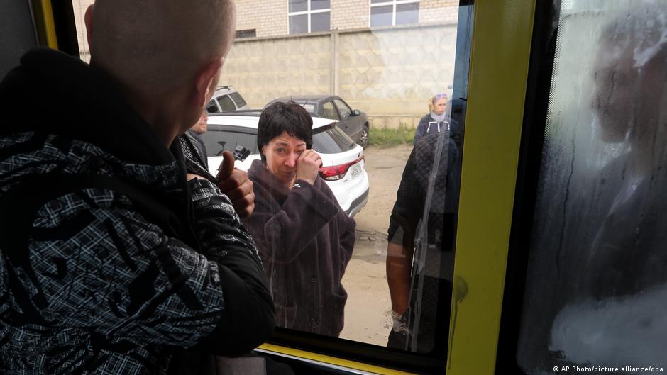 Majka ispraća sina koji je mobilisan za rat u Ukrajini (2022)