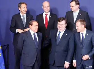 出席布鲁塞尔欧盟峰会的欧盟和欧盟国家领导人
