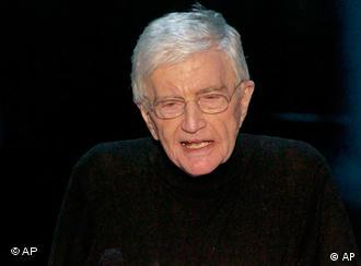 بلیک ادواردز در سال ۲۰۰۴ جایزه اسکار افتخاری برای یک عمر فعالیت هنری را کسب کرد