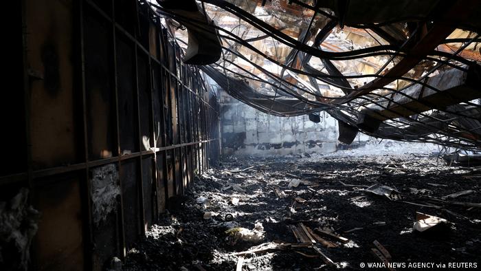 Големият пожар в страховития ирански затвор Евин за пореден път