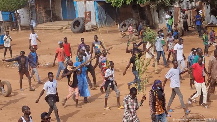 Des manifestants dans les rues de Moundou