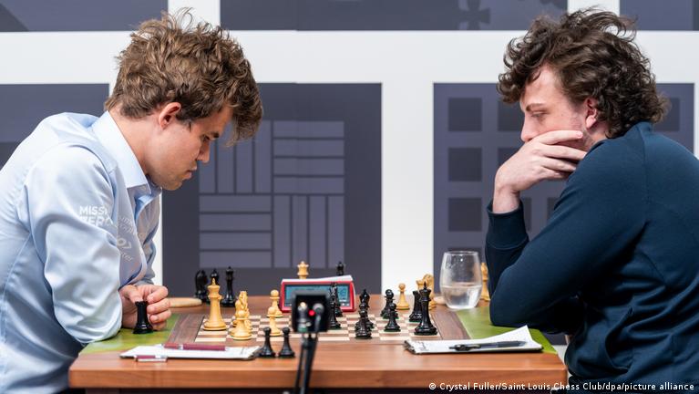 Teenage grandmaster sues world chess champion for defamation