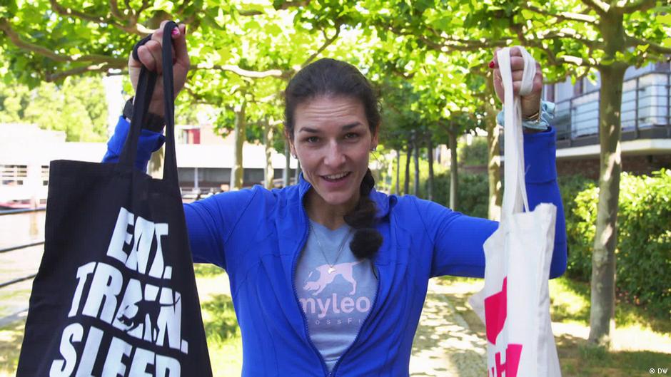 How to work exercise into everyday life DW 11/04/2022