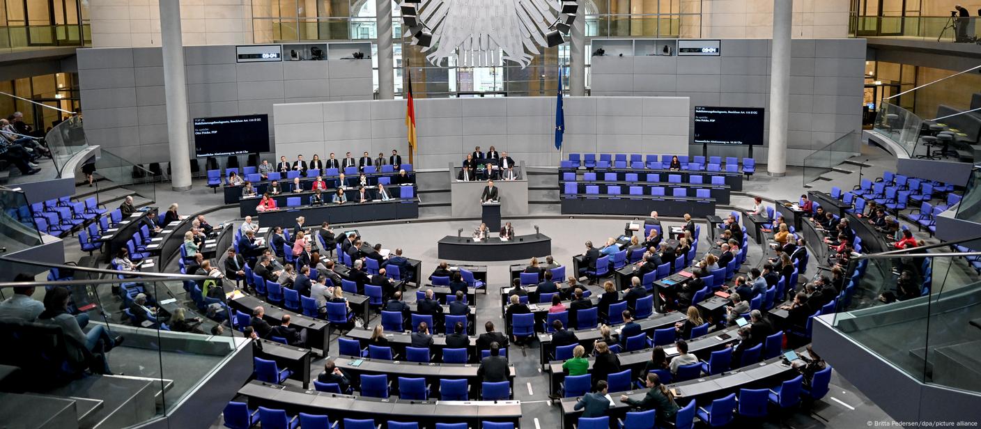 Deutschland | Bundestag Stabilisierungsfondsgesetz