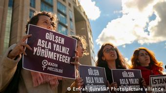 Γυναίκες ζητούν την απελευθέρωση της Γκιουλσέν