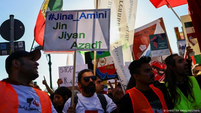Berlin | Großdemonstration Solidarität mit den Protestierenden im Iran Berlin | Großdemonstration Solidarität mit den Protestierenden im Iran