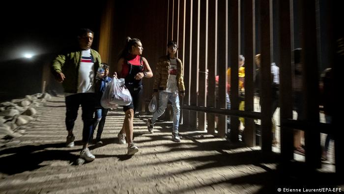 Estados Unidos dio cuenta de 185.527 migrantes interceptados a lo largo de la frontera con México en octubre.