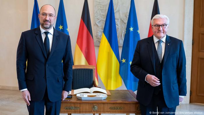 Kryeministri i Ukrainës Denys Schmyhal me Frank-Walter Steinmeier në Berlin.