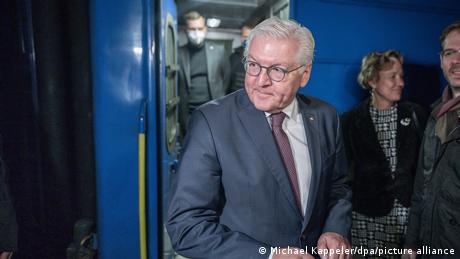 Германският президент Франк Валтер Щайнмайер пристигна тази сутрин изненадващо в Киев
