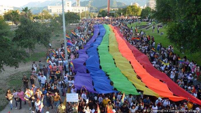 Antes de Tamaulipas, los estados de Guerrero, Tabasco y el Estado de Mexico, modificaron sus legislaciones para aprobar el matrimonio igualitario.