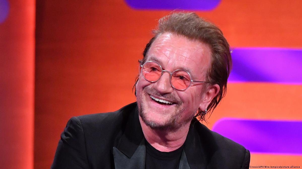 Music and activism: Bono of U2 releases memoir – DW – 11/01/2022