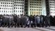 Polizisten stehen in Minsk vor einem Regierungsgebäude (Foto: dpa) Polizisten stehen in Minsk vor einem Regierungsgebäude (Foto: dpa)