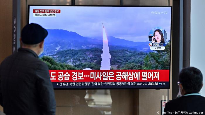 Corea del Sur responde a provocación norcoreana con sus propios misiles | El Mundo | DW | 02.11.2022