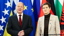 3.11.2022, Berlin****
Germany's Chancellor Olaf Scholz welcomes Serbia's Prime Minister Ana Brnabic for the Western Balkans Summit at the Chancellery in Berlin, Germany, November 3, 2022. REUTERS/Lisi Niesner
