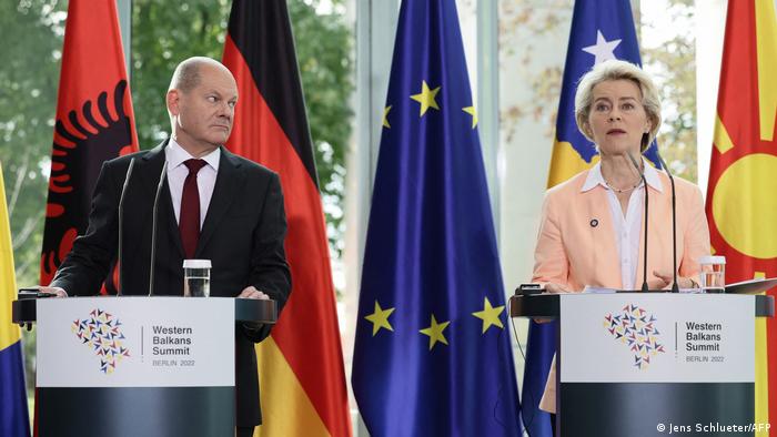 Deutschland Diplomatie l West-Balkangipfel in Berlin l PK mit von der Leyen und Scholz