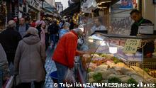 November 1, 2022: Daily life in Kadikoy bazaar, one of the central districts of Istanbul, Turkiye on November 1, 2022, before the October 3rd inflation data will be announced. The Central Bank of the Republic of Turkey revised its inflation expectations upwards. CBRT Chairman Sahap Kavcioglu announced the last Inflation Report of the year. Inflation forecast for 2022 was increased by 4.8 points to 65.2 percent. (Credit Image: Â© Tolga Ildun/ZUMA Press Wire