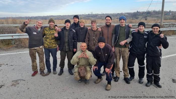 Украинские боевики после освобождения из российского плена 