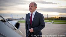 3.11.2022, Berlin***
Bundeskanzler Olaf Scholz (SPD) kommt für den Flug mit dem Airbus A340 der Luftwaffe zum Antrittsbesuch in China am militärischen Teil des Flughafens BER Berlin-Brandenburg an. Scholz ist der erste westliche Regierungschef, der das Land seit der Wiederwahl von Präsident Jinping als Vorsitzender der Kommunistischen Partei besucht. +++ dpa-Bildfunk +++