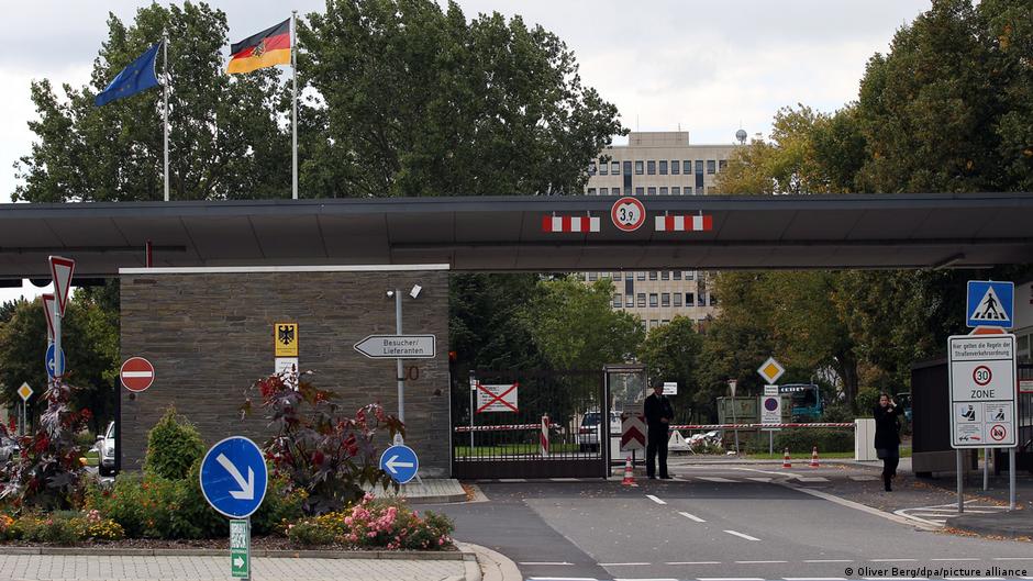 В Германии мужчин 17-45 лет обязали согласовывать выезд из страны