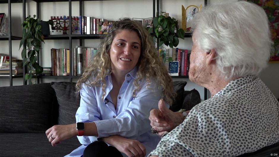 New ways of looking at the Shoah – DW – 11/06/2022