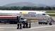 Avión de Turpial Airlines en aeropuerto de Venezuela