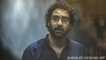 بعد زيارته.. أسرة علاء عبد الفتاح تقول إنّ وضعه تدهور بشدة