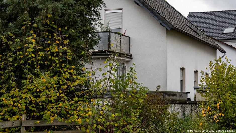 Germany: Probe launched after police free 8-year-old girl – DW – 11/08/2022 - Vimarsana News