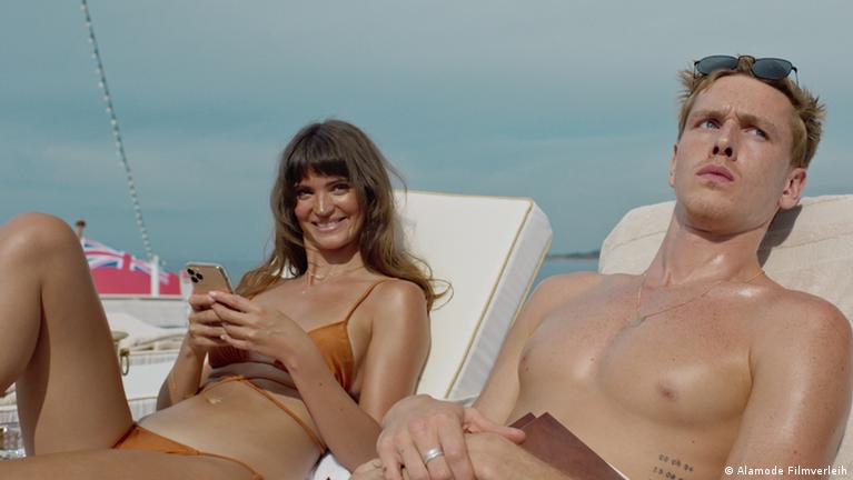 Amateur Nudist Russia - Cannes winners in line for European Film Prize â€“ DW â€“ 11/08/2022