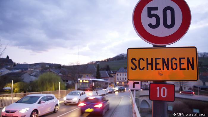 Localitatea Schengen, la frontiera dintre Luxemburg și Germania 