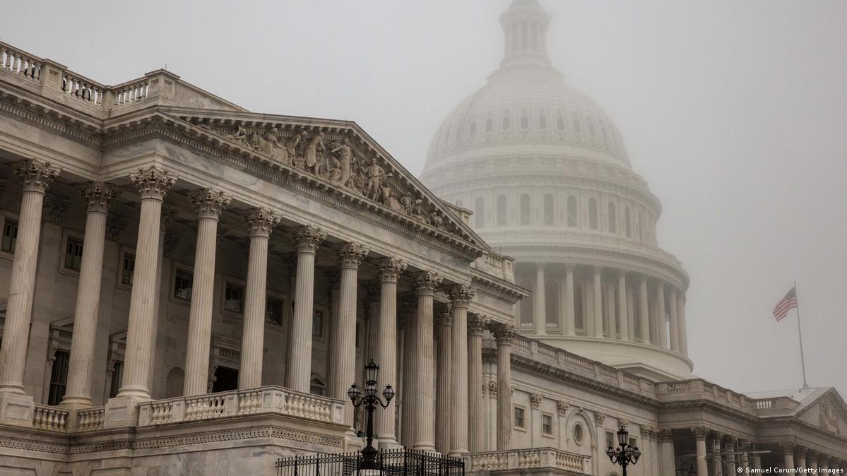 US House passes debt ceiling bill to avert default