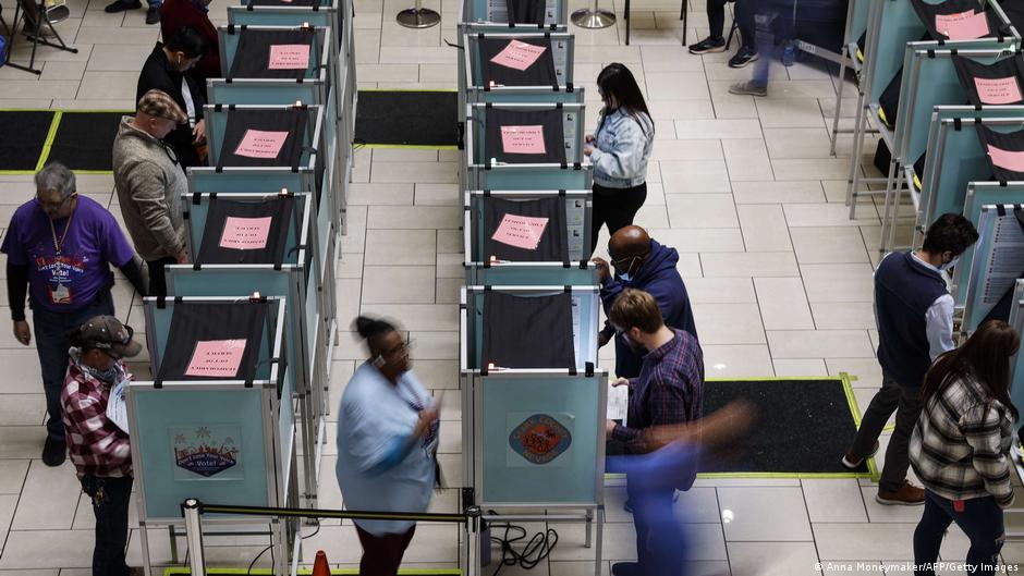 Midterm election: Vote counting underway in key races — LIVE – DW – 11/09/2022 - Vimarsana News