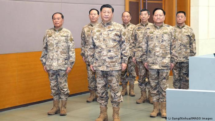 11月8日中國國家主席習近平在中共二十大後，視察中央軍委聯合行動指揮中心。