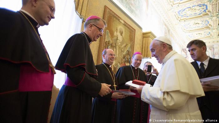 Vatikan Papst Franziskus | Ad Limina Besuch deutsche Bischöfe 2015