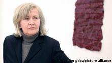 Rosemarie Trockel, Künstlerin, steht im Schloss Morsbroich in der Ausstellung. Das im Magazin «Capital» veröffentlichte Ranking «Kunstkompass» hat wieder eine Liste der wichtigsten bildenden Künstler erstellt. +++ dpa-Bildfunk +++
