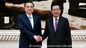 柬埔寨首相洪森在金边会见李克强