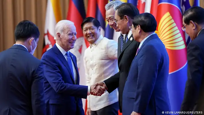 图为美国总统拜登于2022年在柬埔寨参加东盟峰会。