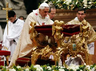 教皇本笃十六世主持圣诞弥撒
