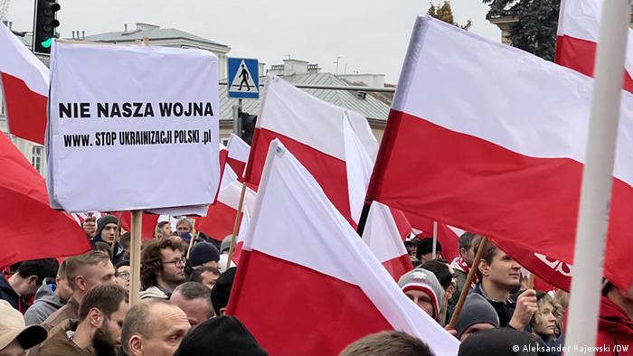 Не е наша война беше един от лозунгите на националистите във Варшава на 11 ноември.