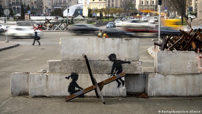 Una obra de Banksy en Kiev.
