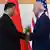 Лідер Китаю Сі Цзіньпін і президент США Джо Байден на останній особистій зустрічі в рамках саміту Великої двадцятки (G20) на Балі, Індонезія, в листопаді 2022 року