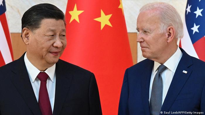 Rivales mundiales China y EE. UU.: los presidentes Xi Jinping y Joe Biden en la cumbre del G20 en Bali, en noviembre de 2022.