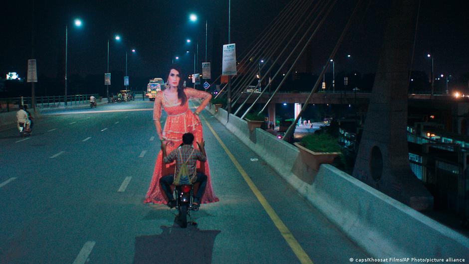 Pakistani films gain global recognition, but at what cost? – DW – 08/25/2023 - Vimarsana News